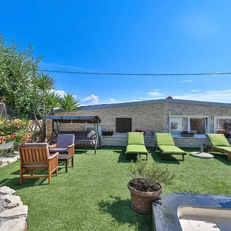 Pinia Guest house